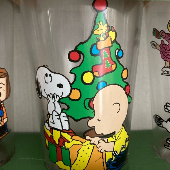 Peanuts 4-pc Glass Set - Picture 7 of 10